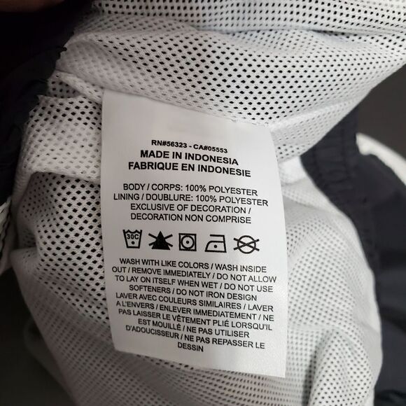 Nike Sportswear Women's Sz Sm Black/White Repel Essential Jacket (DV3006-010) - Picture 10 of 11